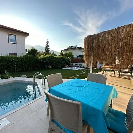 Sleeps 2, Luxury With Private Pool - Awz 311 Villa