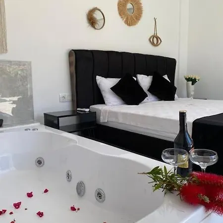 Villa Sleeps 2, Luxury With Private Pool - Awz 311 Ortaca (Mugla)